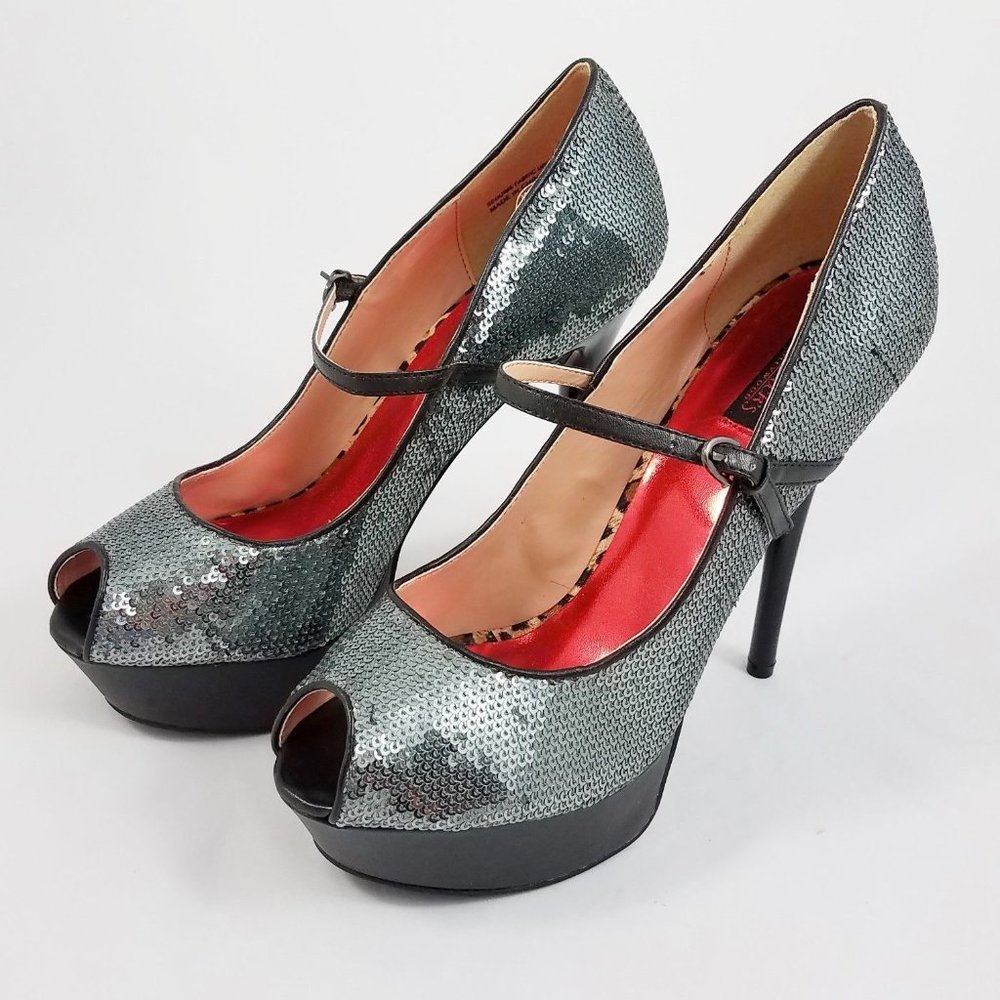 Fredericks of Hollywood Silver Sequin Pumps Heels
